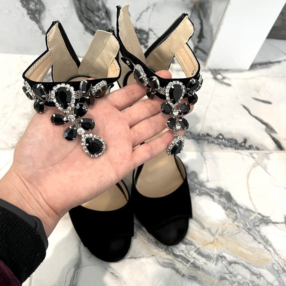 Very elegant heels